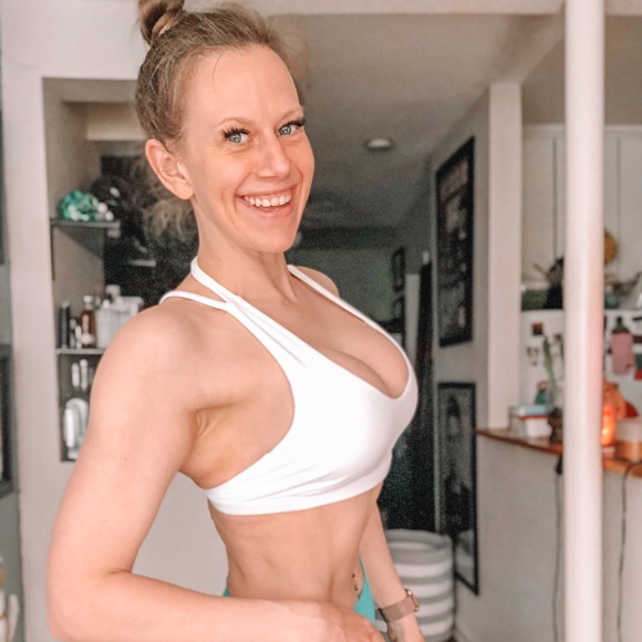 Meet your Posher, Lesley - Picture 1 of 1